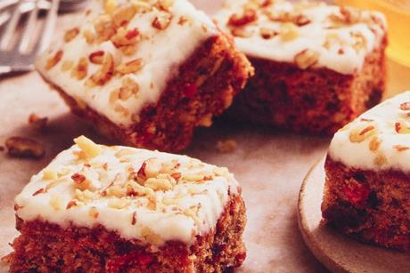Waitrose___Partners_Freefrom_4_Carrot_Cake_Slices_118g_867314