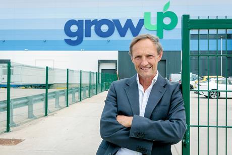 UNP Grocer 46790 Mike Hedges Grow Up Farms007