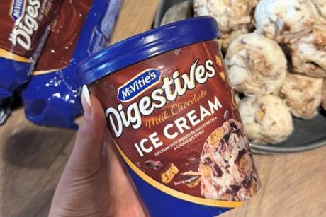 McVitie's Milk Chocolate Digestives Ice Cream